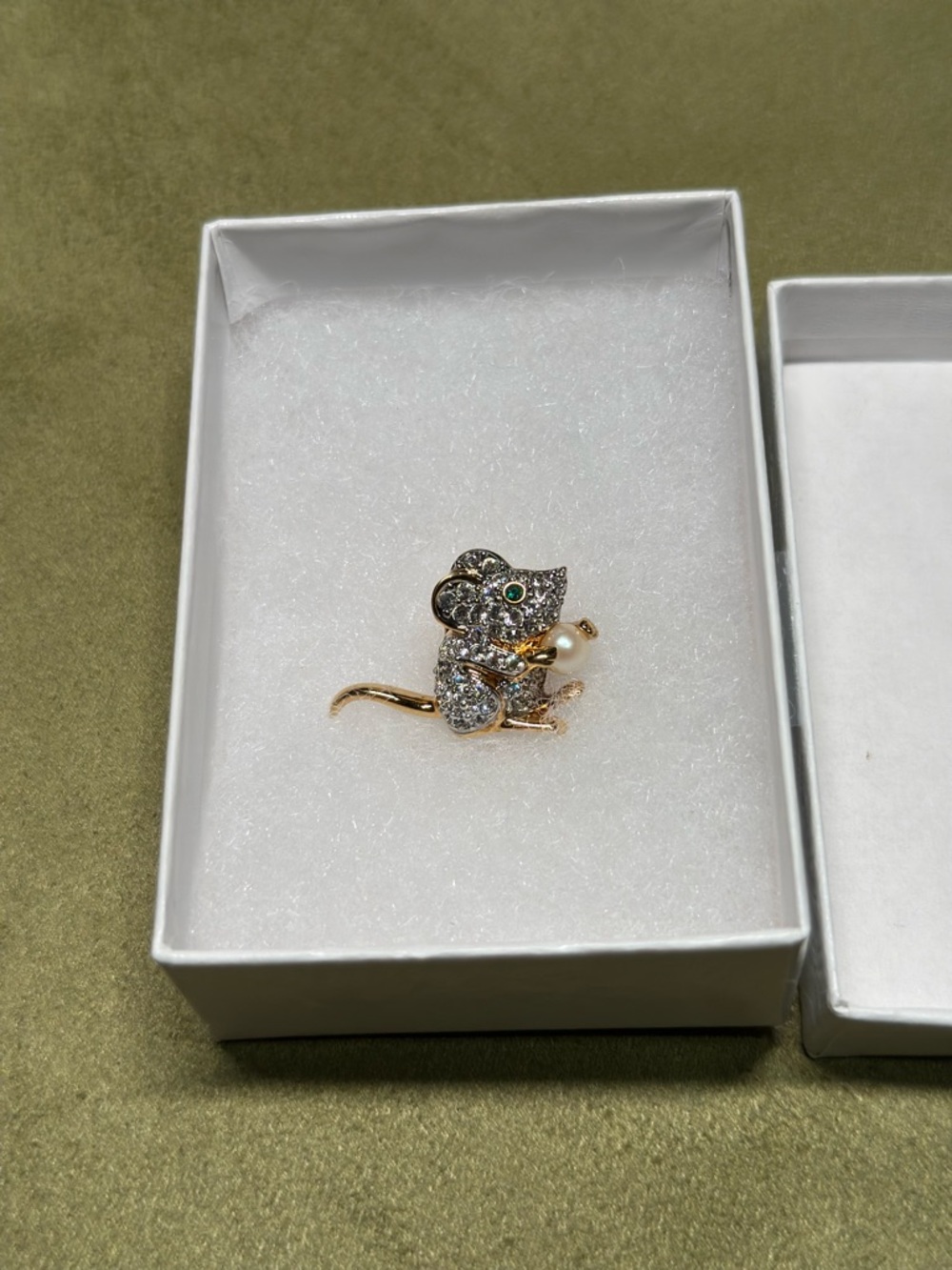Vintage Rhinestone Mouse Brooch - Women's Jewelry